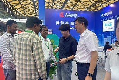 CISMA2025現(xiàn)場直擊 | 大島機械集團展位人氣爆棚，超高速絎繡機引全球客商矚目